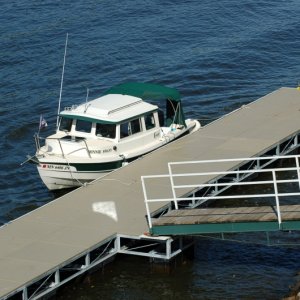 Minnie Swann tied up to brand new Pool & Yacht Club Dock.