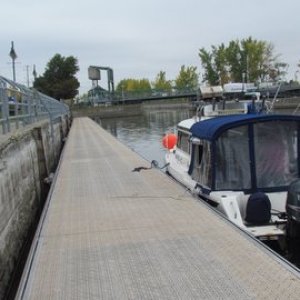 Waiting for the 12:30 pm Chambly locks start time