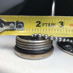 Media 'Smaller WATER & WASTE cap' in album 'GAS cap o-ring vs. WATER & WASTE cap o-ring'