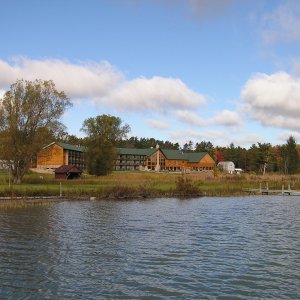 Crooked River Lodge