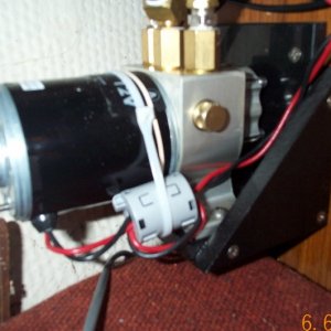 Media '(jflug) Autopilot pump bracket' in album 'Swim step 1'