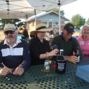 Media 'Fred & Robbin (Anita Marie)
Barry & Patti (C-Cakes)' in album '2012-07-21 17.18.46'