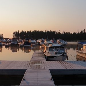 Left - Grace 22. Right - Kyra and Bernie's 25, C-Puffin from Oregon. Yellowstone National Park Marina.