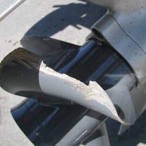 f broken Honds BF115 prop