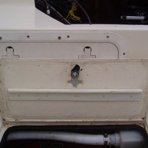 CD25 Cockpit hatch 2
