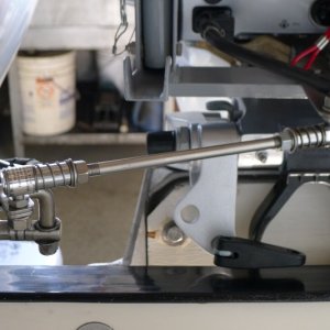 26
90hp to 8hp
(quick disconnect)
Steering  Linkage