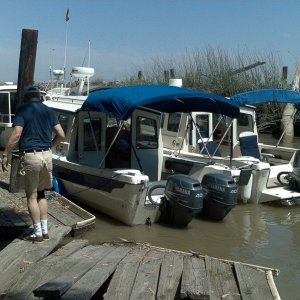 (Dora~Jean) Jim (Pounder) negotiating the docks! Boats: SEA3PO, Salty-C\'s