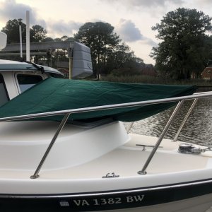 Media 'CapeCruiserBowShade2' in album 'CapeCruiserBowShade1'