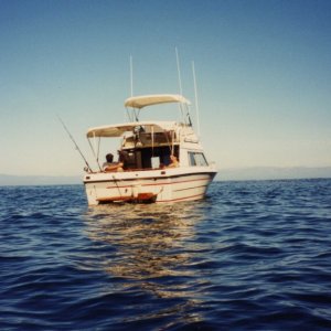 Fiberform 23 -- fishing off Anacapa 1994