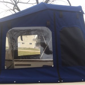 Fixed side Window with corner screen vent.