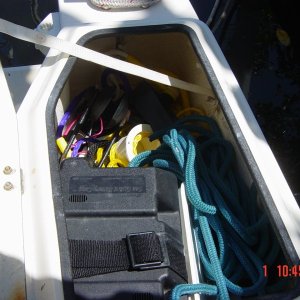 Storage and place for one of the two batteries