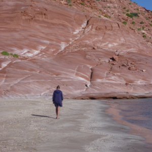 Media 'Puerto El Gato has an awesome beach.' in album 'Tucker underway'