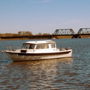 Cpt. Keith arriving on the Nibbler from Crystal River, Fl.