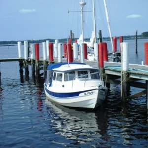 23MAY10-Fuel Dock at River Forest Marina - Belhaven, NC