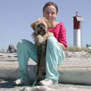 Ami and Oscar at Sydney Spit Lighthouse 6-28-04