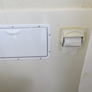 HeadShower Storage Closed