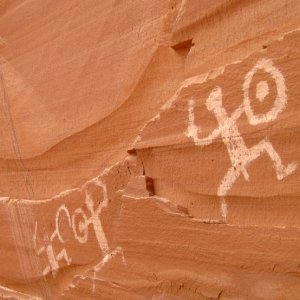 Pictographs at Defiance House at Forgotten Canyon 9-15-09.Sized