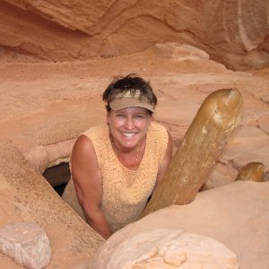 Toni at Defiance House at Forgotten Canyon 9-15-09.Sized