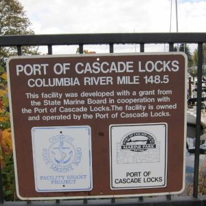 Cascade Locks - Information Sign