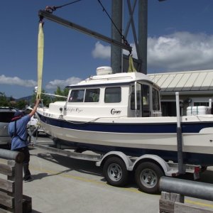 Cap Sante Marina sling operation
