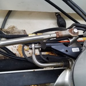Media 'Close-up image of ram clearance. Either and/or both engines tilt without interference.' in album 'Master 2003 Honda BF503 steering bracket for Baystar HC4645-3 ram and HH4315-3 tilt helm'