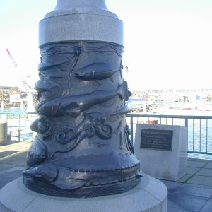 Fisherman\'s Memorial bas relief Base
