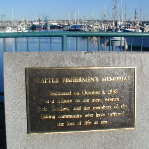 Fisherman\'s Memorial Dedication Plaque