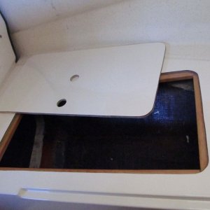 10 Port side with top ajar