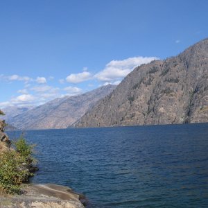 Looking uplake