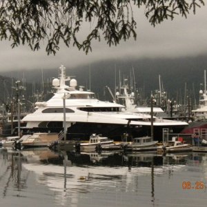 Petersburg - July 2013 - "Zenith" visits the harbor.