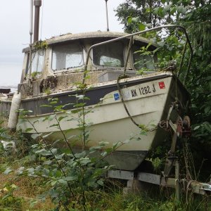 Petersburg C-Dory, "Barracuda" fallen on hard times.  Petersburg 2016 P8110044