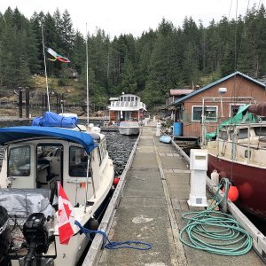 Midnight Flyer docked in Refuge Cove