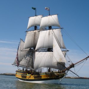 Media 'Tall Ships 034' in album 'Lady Washington and Hawaiian Chieftan visit Humboldt Bay.'