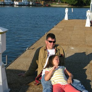 Paris Landing Marina had great facilities.  We had the transient dock to ourselves for awhile before a Grand Banks 42 pulled in.  They were headed South to Fort Myers, Florida to complete their Great Loop adventure.