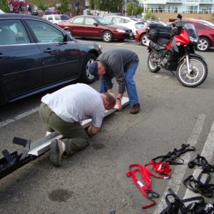 9-11 Bremerton (DA NAG)
Bill assembling trailer
for motorcycle