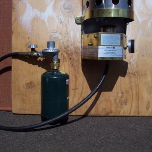 Cozy cabin works with a disposable one pound tank.
