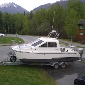 June 2007 - Finally rigged up and ready to go.  Extend-a-hitch, Webasto diesel heater, Maxwell anchor winch.  This do-it-yourself stuff is for the birds.