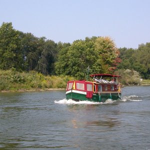 (CTYankee)Charter Canal Barge