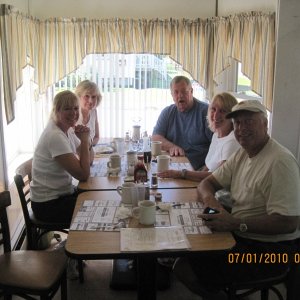 Breakfast at the Dighton Diner Jess, Becky, Dave, Ginny and Mike, Dun is taking the pic. A short walk from Shaws Boatyard