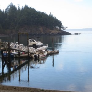 Only 2 other boats at the dock at James Island 10-5-14.