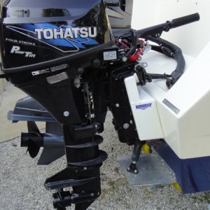 9.8 kicker, elec. tilt & start on Pooderbuilt mount