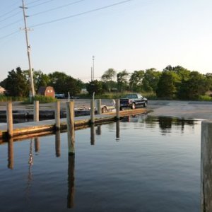 P1000299 7 dollar ramp fee Port Republic New Jersey pretty quiet until 4am fisherman start putting in