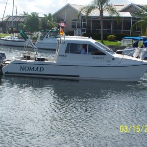 She's finially in the water!  And at least for the time being we are going to leave the name as "NOMAD".  Long term we will more than likely name her "ARGO" as that has been the name of all our bigger boats.
