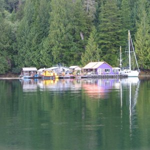 Interesting float house, Shawl Bay