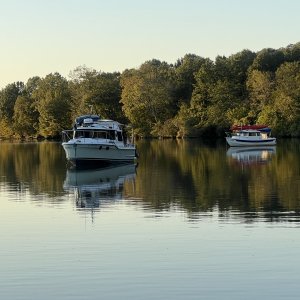Mystery Girl and Little Joe anchored in Harpeth River
