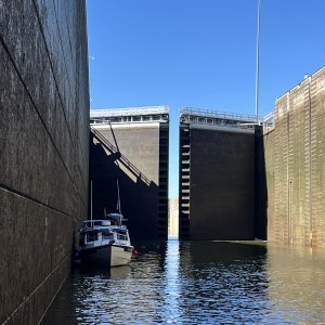 C Traveler in Old Hickory Lock