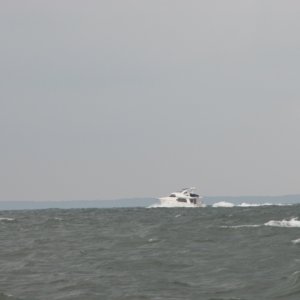 That 45' cruiser does not want to stick around and play with us any more. He must have found the ice cream store.

6 June 2006 at 1054:18