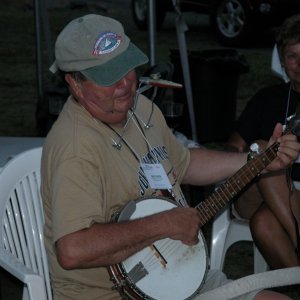 Tom gave us some country music with 'real soul' as well as a lot of work putting the 'Gathering' together with his crew.
Fri 02 Jun 2006 07:59:01 PM CDT