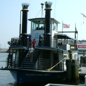 Media 'Elizabeth River Ferry paddlewheeler' in album '87 footer'