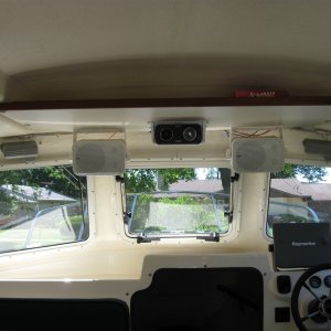I\'m keeping the stereo.  I love my stereo, and I can\'t afford a new one for the new boat.  I\'m leaving the PolyPlanar stereo housing.